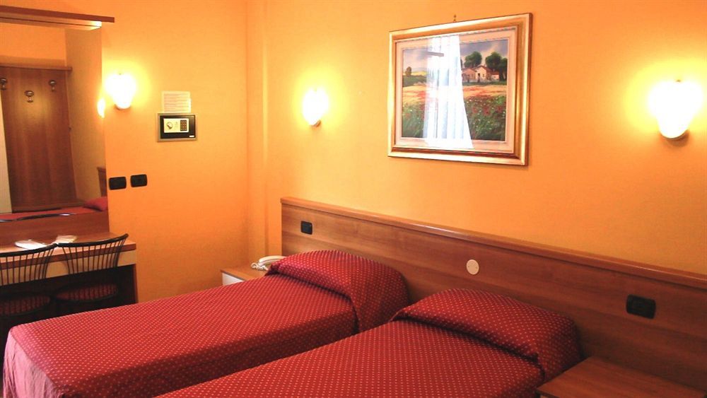 Ibis Styles Milano Centro Hotel Exterior photo